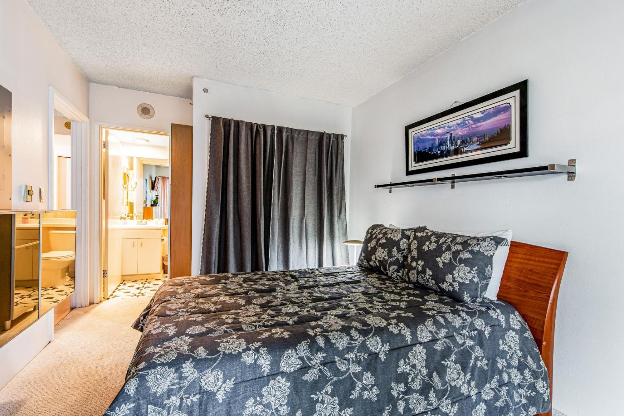 Newmark Pike Place Villa Seattle Room photo